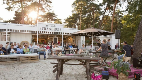 Het oude strandhuis henschotermeer 800x600xm